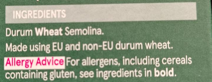 image showing minimal ingredients on a dry pasta product meaning it is not ultra processed food